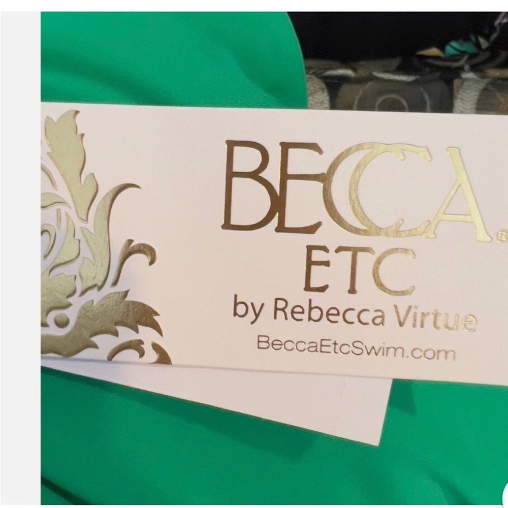 NWT Becca ETC
Plus Size Color Code Double-Strap One-Piece Swimsuit 0X(14-16) - Picture 4 of 6